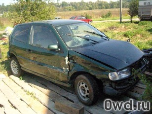 Битый автомобиль Volkswagen Polo